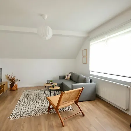 Garden - Free Parking Apartment