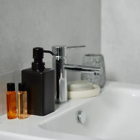 Garden - Free Parking *