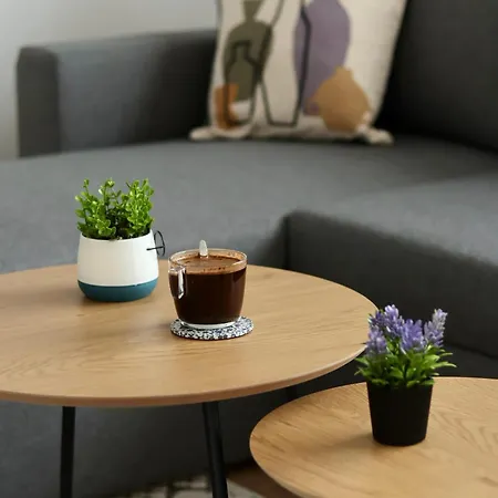 Garden - Free Parking Apartment