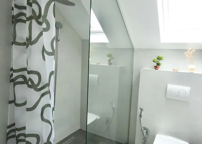 Garden - Free Parking